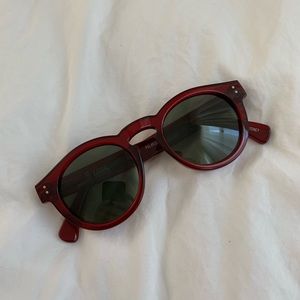 Local Supply Freeway in Maroon